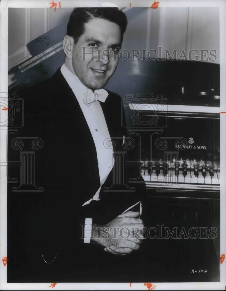 1976 Press Photo Claude Frank Pianist - cvp18263 - Historic Images