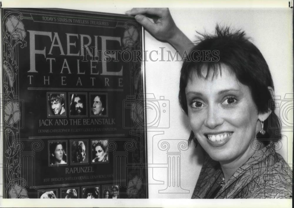 1985 Press Photo Shelley Duvall in Los Angeles Poster for Faerie Tale Theatre - Historic Images