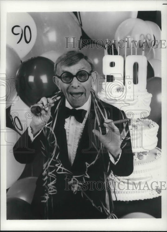 1985 Press Photo George Burns on The George Burns 90th Birthday Special - Historic Images