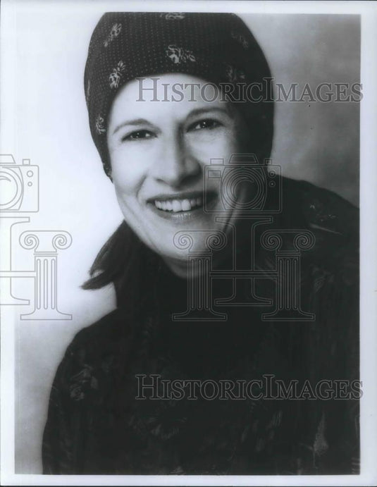 1976 Press Photo Vicky Davis American Fashion Critics Award Winner - cvp07512 - Historic Images