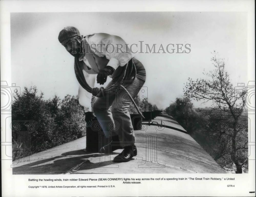 1979 Press Photo Sean Conner in a scene from The Great Train Robbery - cvp12389 - Historic Images