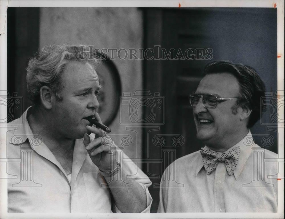 1971 Press Photo Carroll O&#39;Connor &amp; Vincent Gardenia in All in the Family - Historic Images