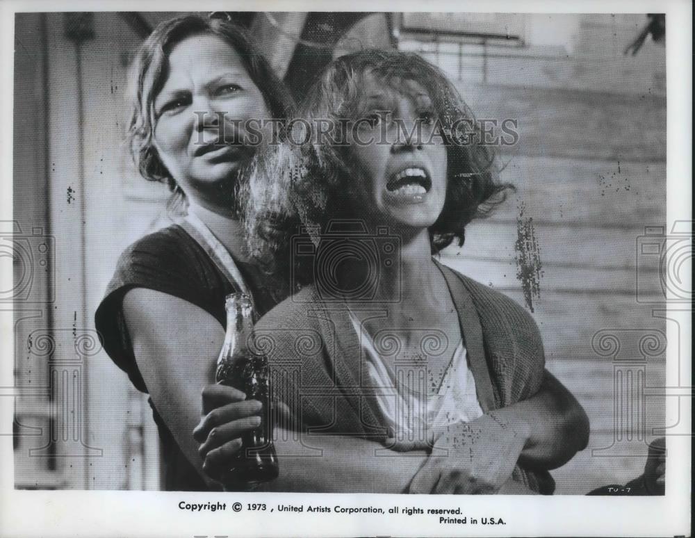 1974 Press Photo Louise Fletcher and Shelley Duvall in Thieves Like Us - Historic Images