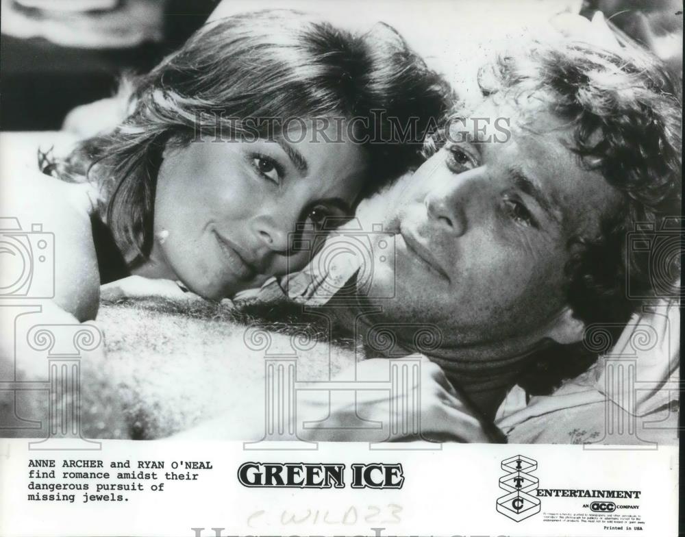 1990 Press Photo Anne Archer and Ryan O&#39;Neal in Green Ice - cvp08945 - Historic Images