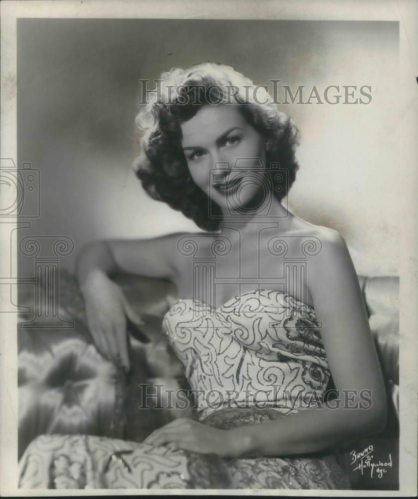 1953 Press Photo Bethe Douglas Pop Singer - cvp03754 - Historic Images