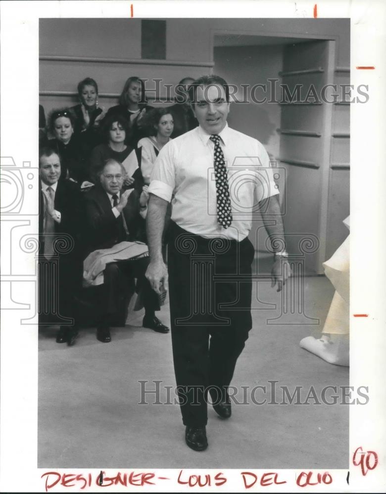 1993 Press Photo Louis Del Olio of Anne Klein - cvp06911 - Historic Images