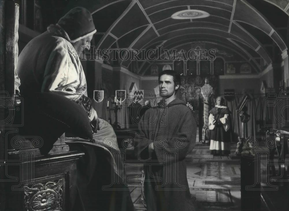 1961 Press Photo Findley Currie &amp; Bradford Dillman in Francis of Assisi - Historic Images