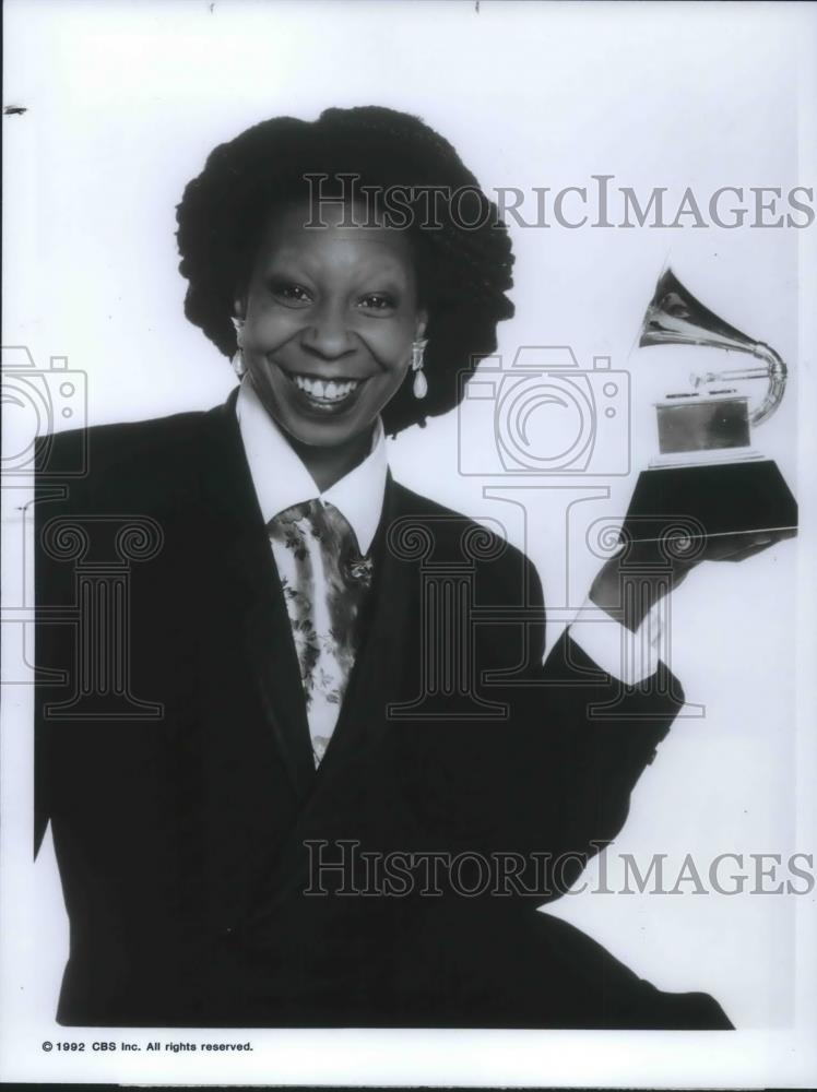 1992 Press Photo Whoopi Goldberg at 54th Annual Grammy Awards - cvp14232 - Historic Images