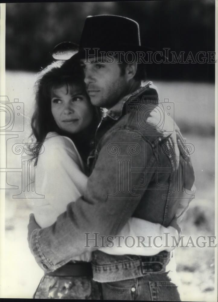 1992 Press Photo Lolita Davidovich & William Petersen in Keep the Change - Historic Images