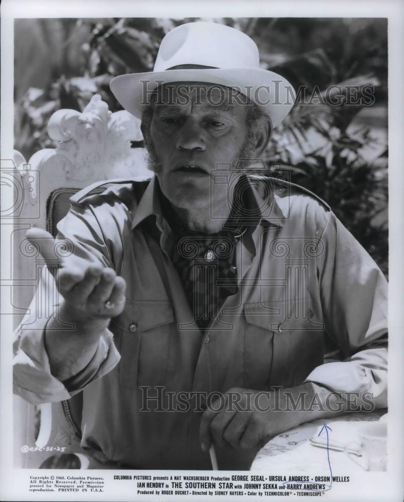 1970 Press Photo Harry Andrews stars in The Southern Star - cvp14739 - Historic Images