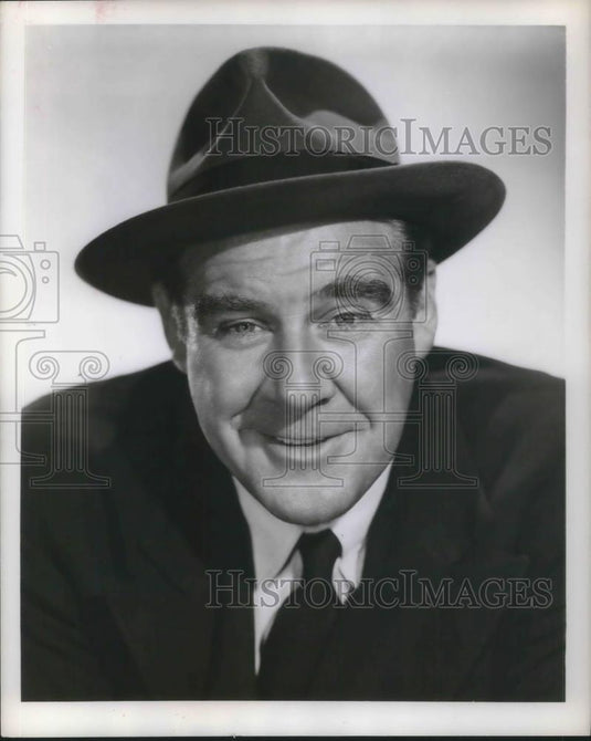 1951 Press Photo Paul Douglas Actor - cvp03392 - Historic Images