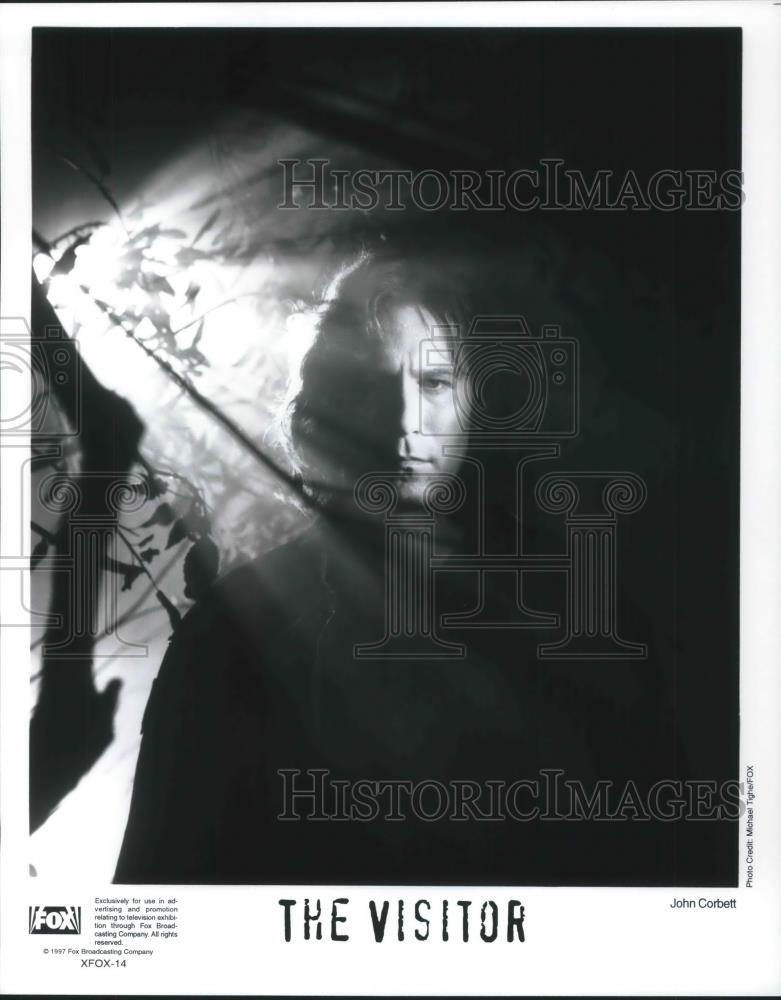 1997 Press Photo John Corbett in The Visitor - cvp10918 - Historic Images