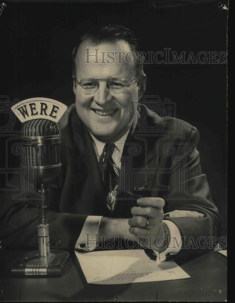 Press Photo Jerry Bowman in WERE - cvp18954 - Historic Images