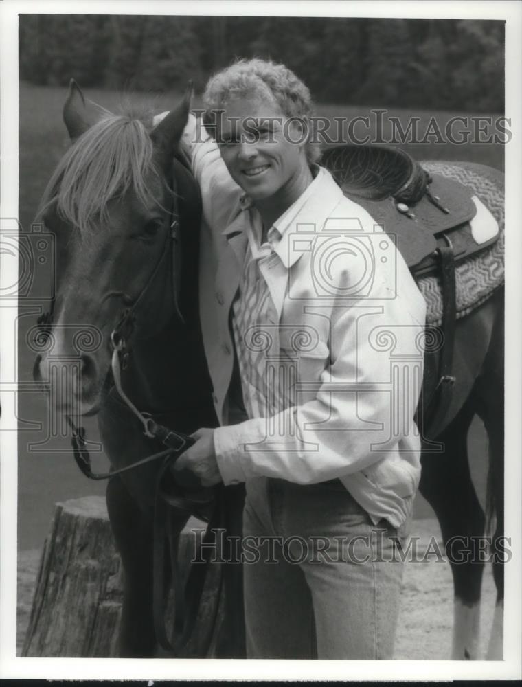 1989 Press Photo William Katt stars on Top of the Hill TV Show - cvp10742 - Historic Images