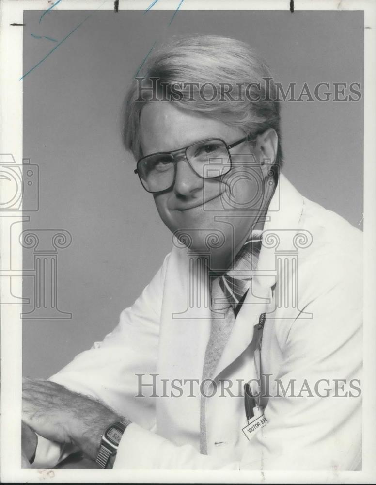 1984 Press Photo Ed Begley Jr. on St. Elsewhere - cvp05241 - Historic Images