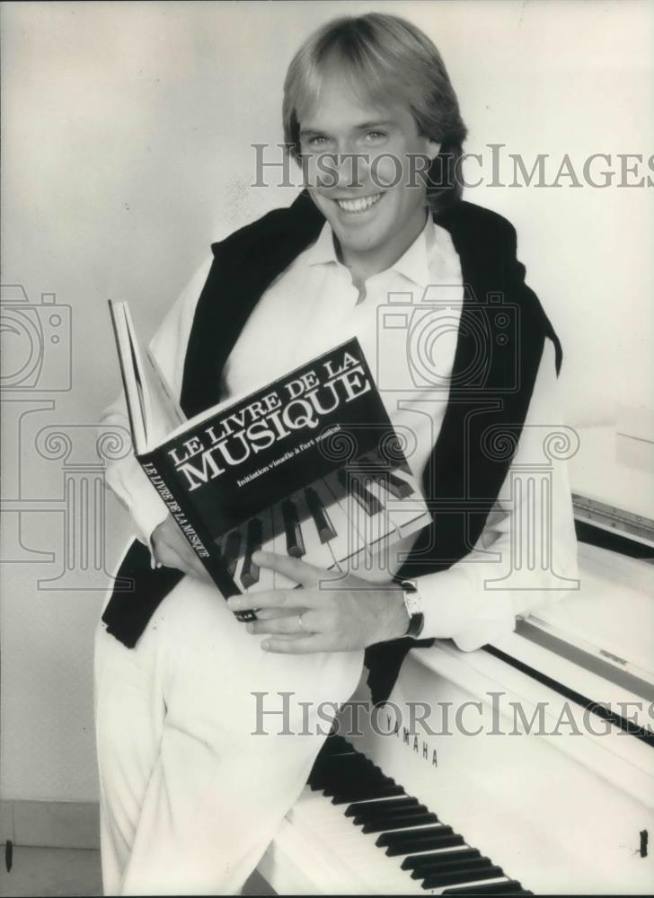 1984 Press Photo Richard Clayderman Classical Instrumental Pianist - cvp02461 - Historic Images