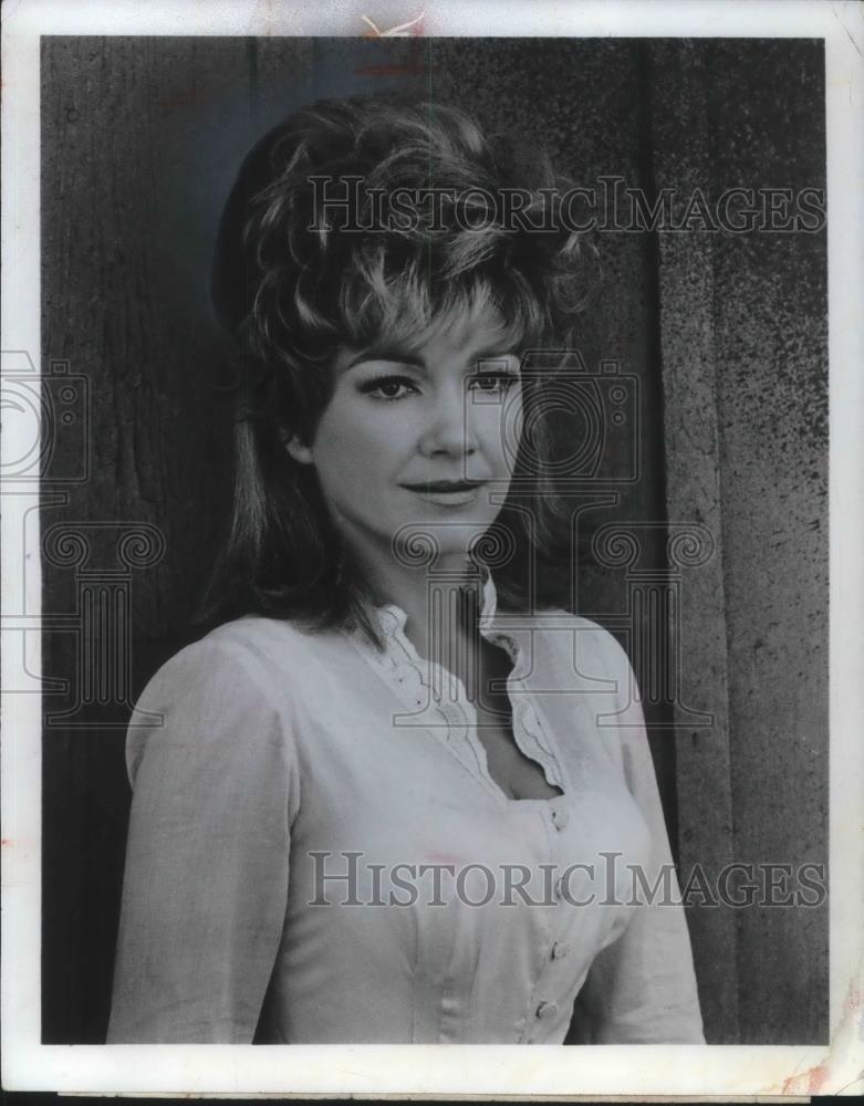 1973 Press Photo Anne Baxter in Stranger on the Run - cvp05326 - Historic Images