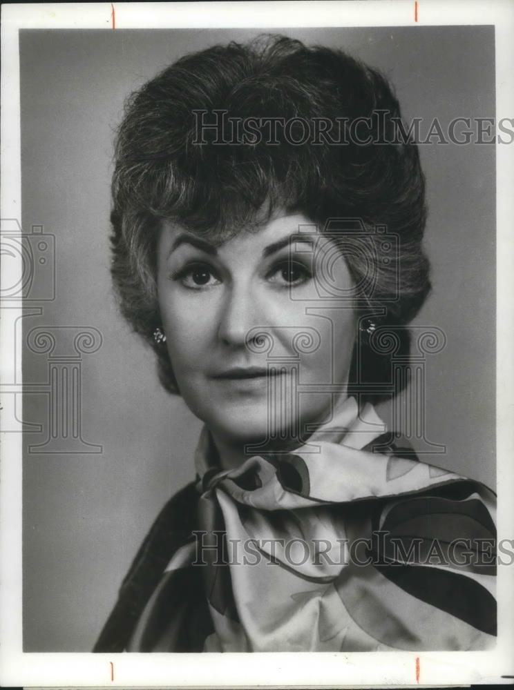 1972 Press Photo Beatrice Bea Arthur stars on Maude TV Series - cvp14108 - Historic Images