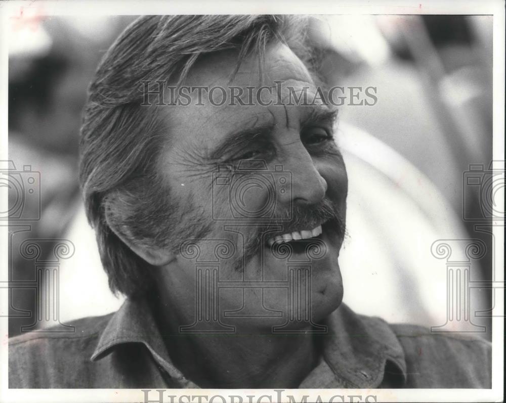 1972 Press Photo Kirk Douglas in A Gunfight - cvp03506 - Historic Images