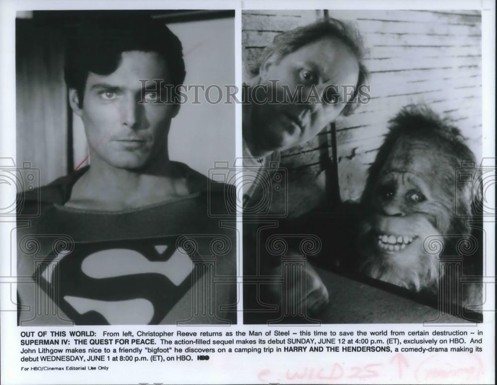 1989 Press Photo Christopher Reeve As Man Of Steel John Lithgow In Harry &amp; Hende - Historic Images