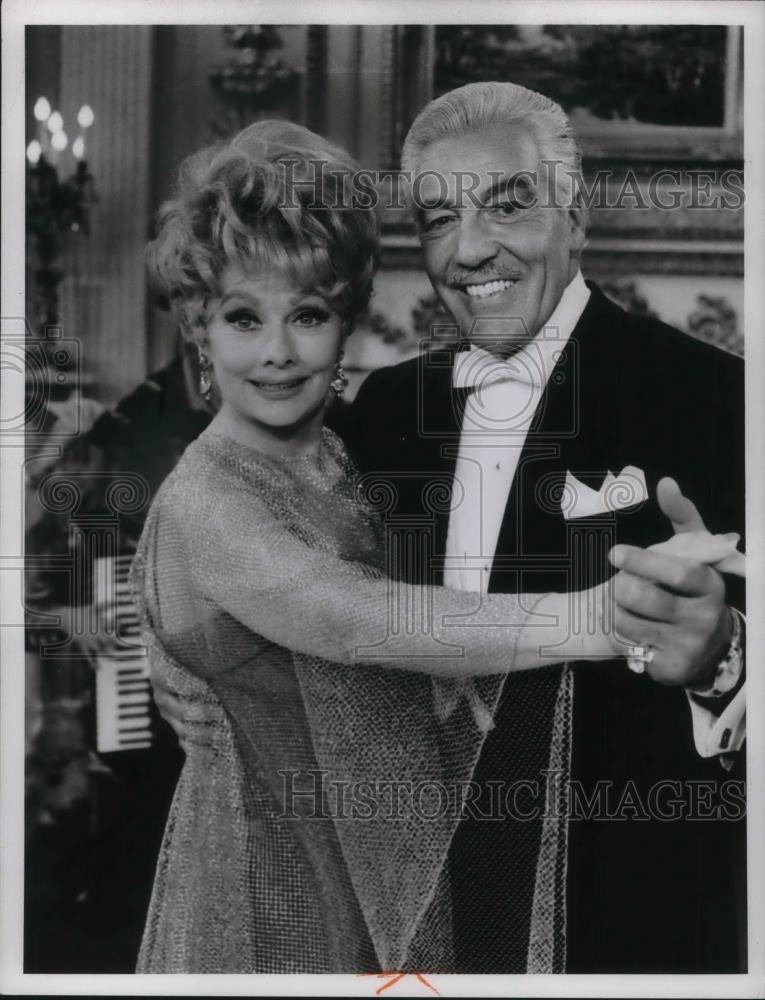 1969 Press Photo Lucille Ball and Cesar Romero - cvp15722 - Historic Images