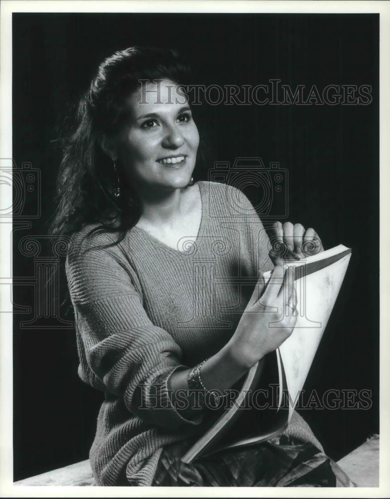 1994 Press Photo Tracey Gilbert stars in Vanishing Points at The Civic Cleveland - Historic Images