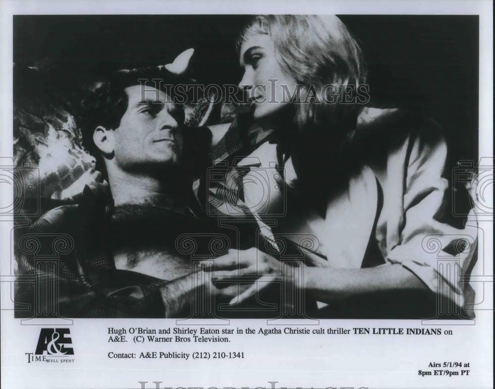 1994 Press Photo Hugh O'Brian & Shirley Eaton in Ten Little Indians - cvp09480 - Historic Images