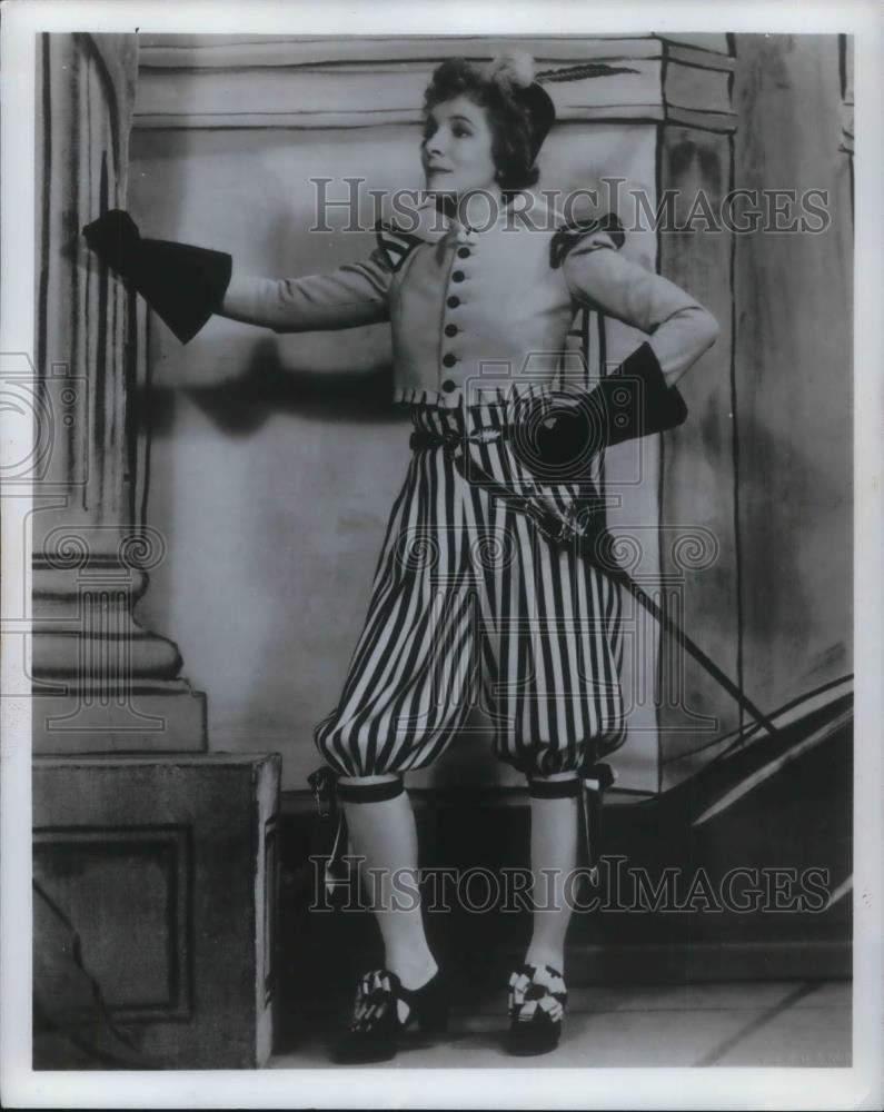 1942 Press Photo Helen Hayes in Twelfth Night - cvp16475 - Historic Images