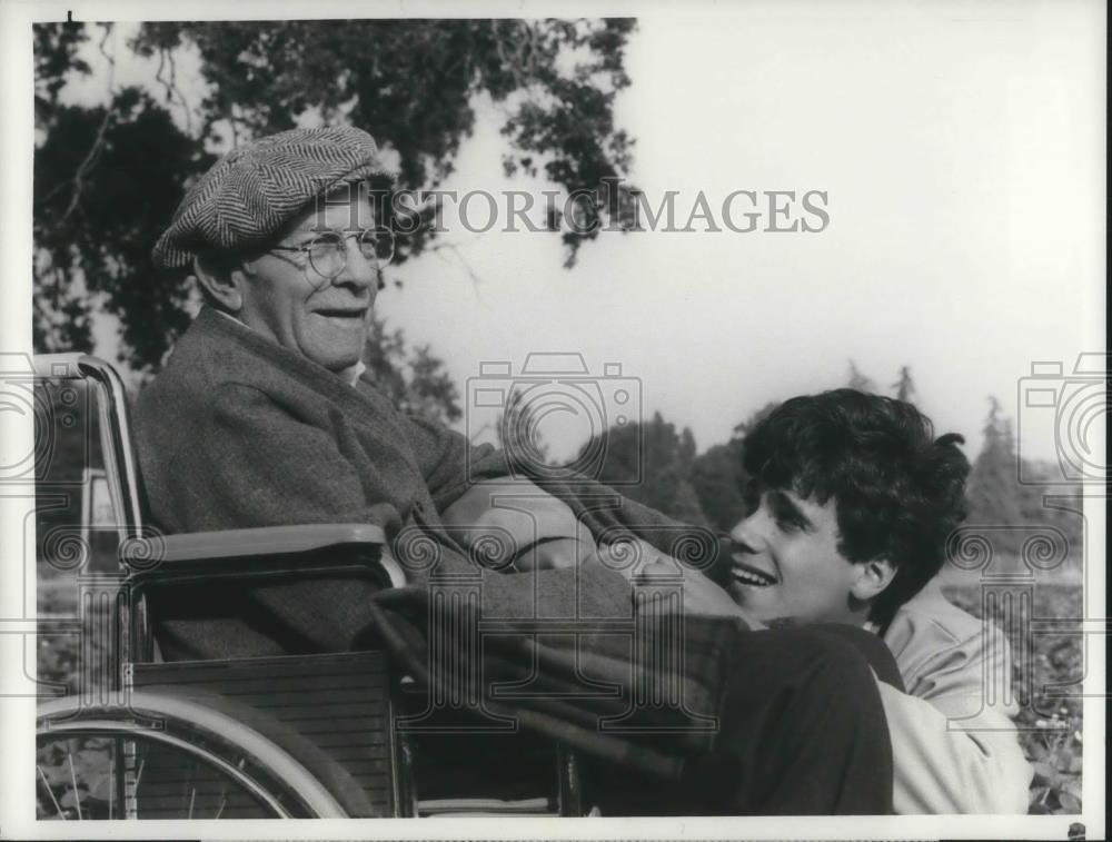 1985 Press Photo George Burns &amp; Robby Benson in Two of a Kind - cvp09140 - Historic Images