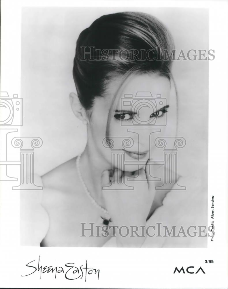 1995 Press Photo Sheena Easton - cvp04739 - Historic Images