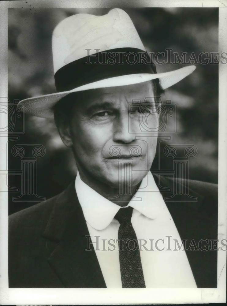 1983 Press Photo Charlton Heston in Chiefs - cvp09891 - Historic Images