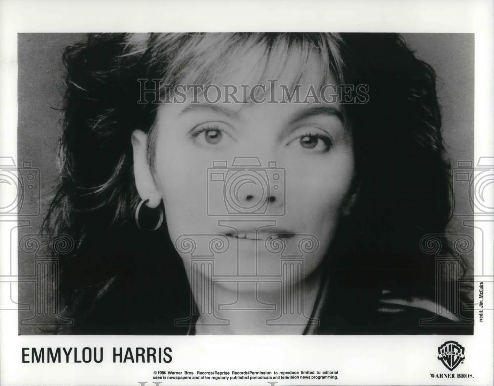 1986 Press Photo Emmylou Harris Country Western Singer Songwriter Musician - Historic Images