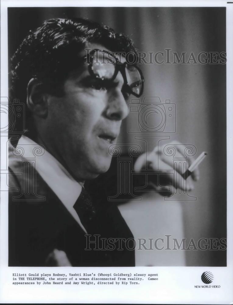 1988 Press Photo Elliott Gould in The Telephone - Historic Images