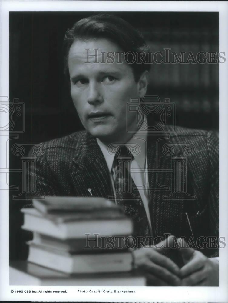 1992 Press Photo John Savage stars in Off Limits - cvp09720 - Historic Images