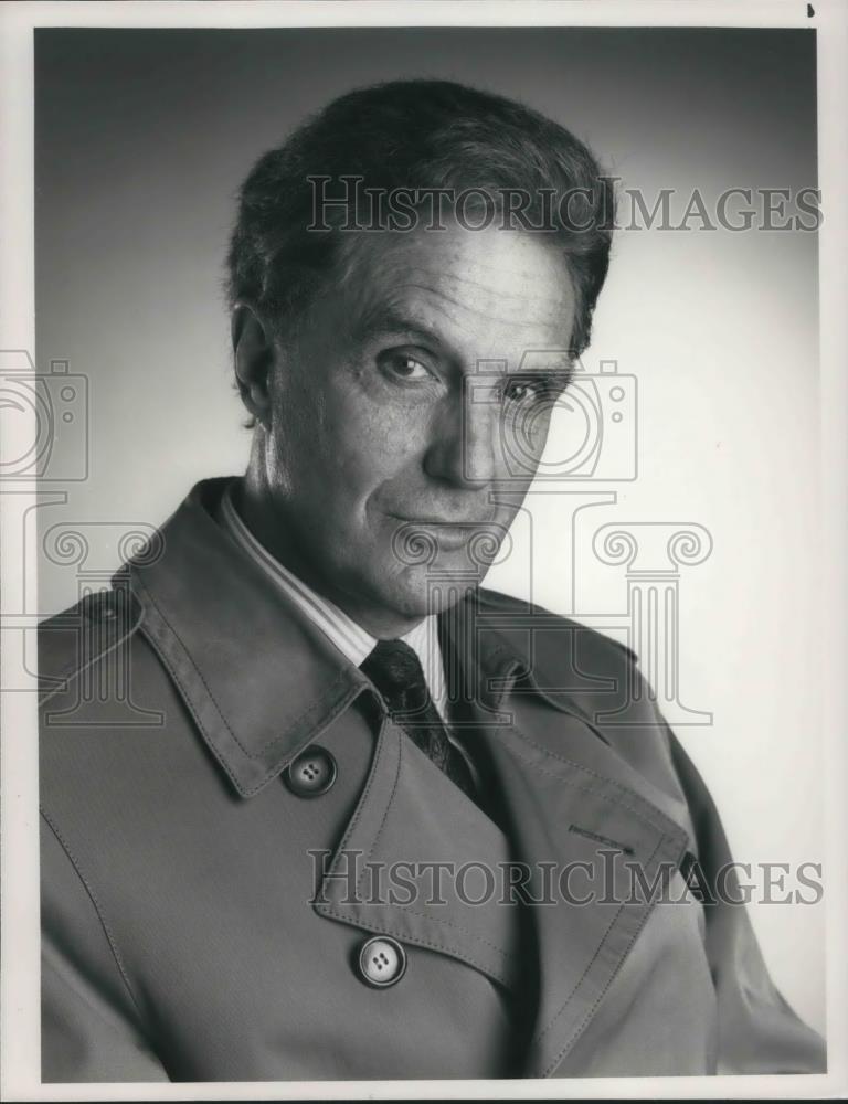 1990 Press Photo Robert Stack hosts Unsolved Mysteries TV show - cvp10700 - Historic Images