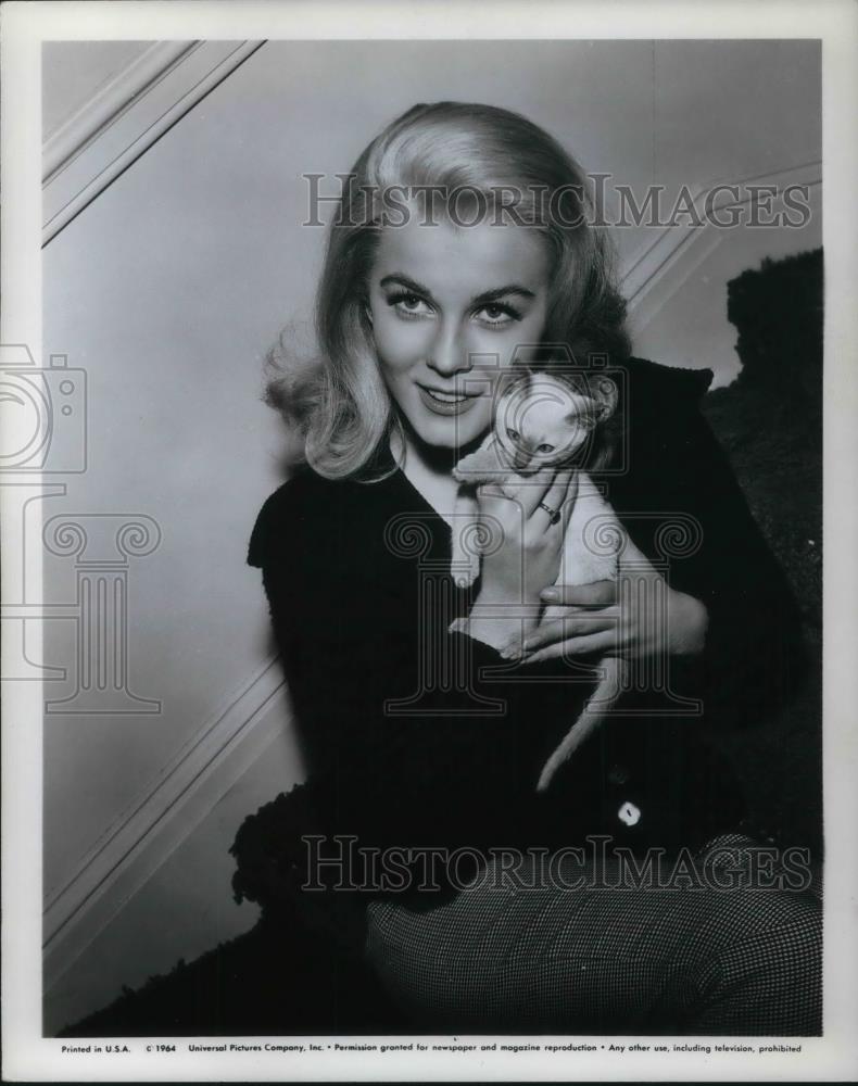 1965 Press Photo Ann Margret in Kitten with A Whip - Historic Images