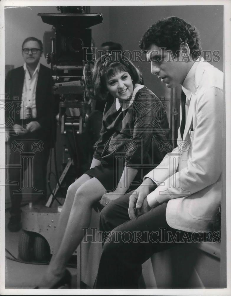 1971 Press Photo Brenda Vaccaro and Elliott Gould star in I Love My Wife - Historic Images
