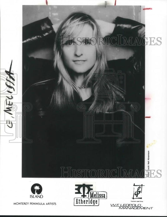 1995 Press Photo Melissa Etheridge Rock Singer Songwriter Guitarist - 843 - Historic Images