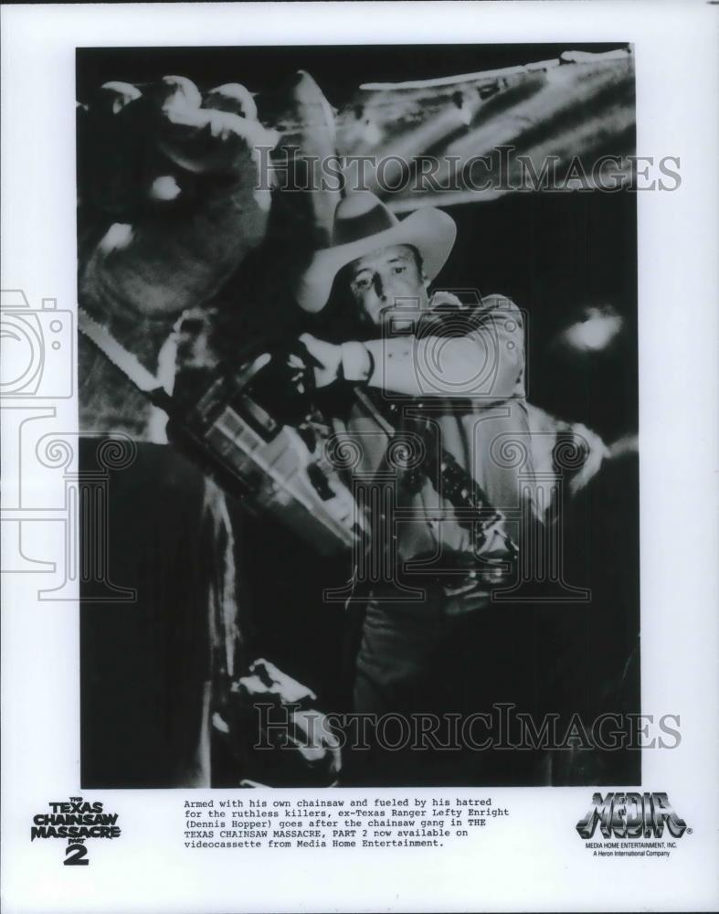 1986 Press Photo Dennis Hopper in The Texas Chainsaw Massacre II - cvp09582 - Historic Images