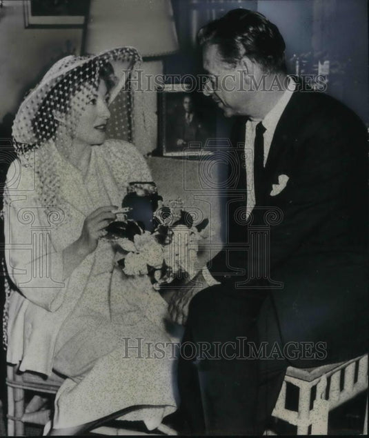 1949 Press Photo Greer Garson Weds Colonel EE Fogelson - cvp12129 - Historic Images