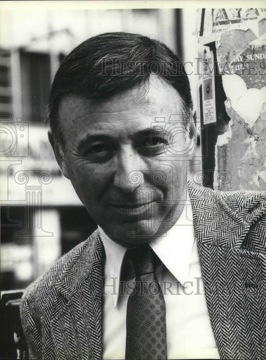 1980 Press Photo Bill Dyer Co-Producer Broadway Show The Suicide in New York - Historic Images