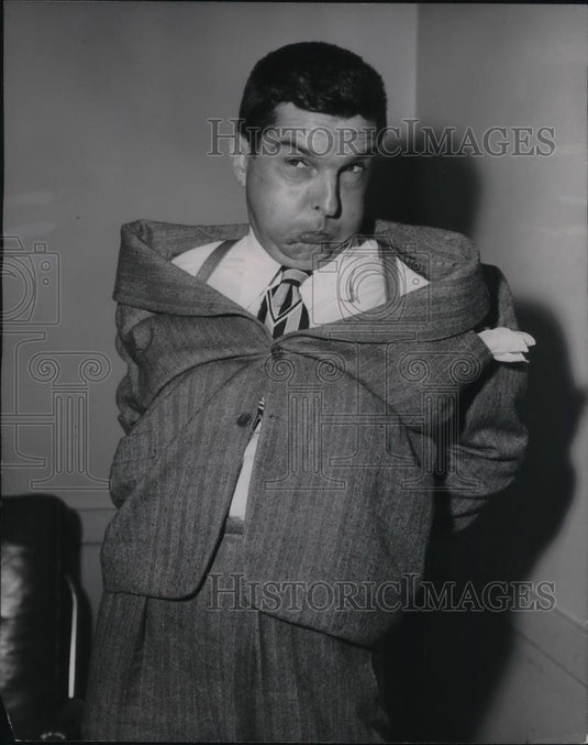 1946 Press Photo Peter Lind Hayes Actor Comedian on The Ford Show CBS Radio - Historic Images
