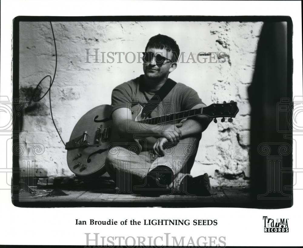 1994 Press Photo Ian Broudie Singer Songwriter Musician Lightning Seeds Band - Historic Images