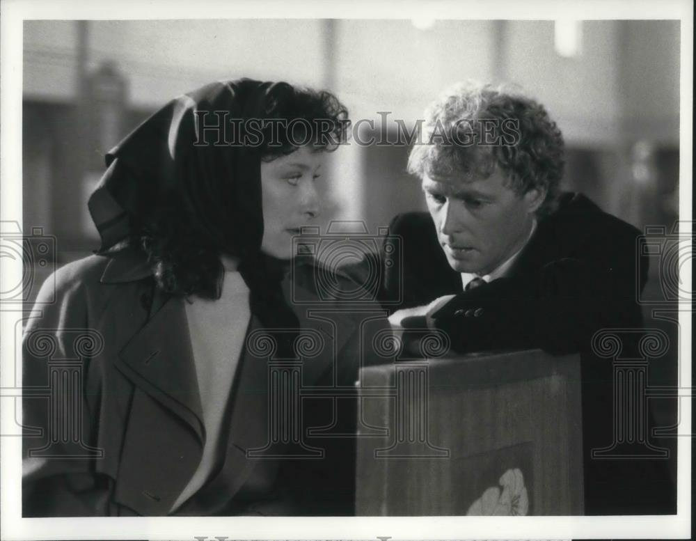1989 Press Photo Christine Healy &amp; William Katt in Top of the Hill - cvp10411 - Historic Images