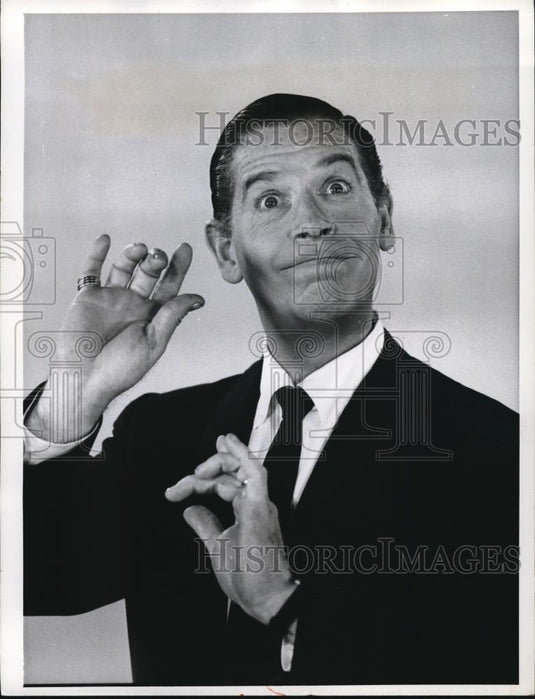 1958 Press Photo Milton Berle Actor Comedian on Kraft Music Hall - cvp01326 - Historic Images