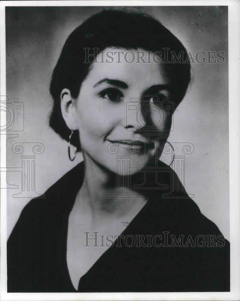 1975 Press Photo Linda Anderson Soprano - cvp08321 - Historic Images