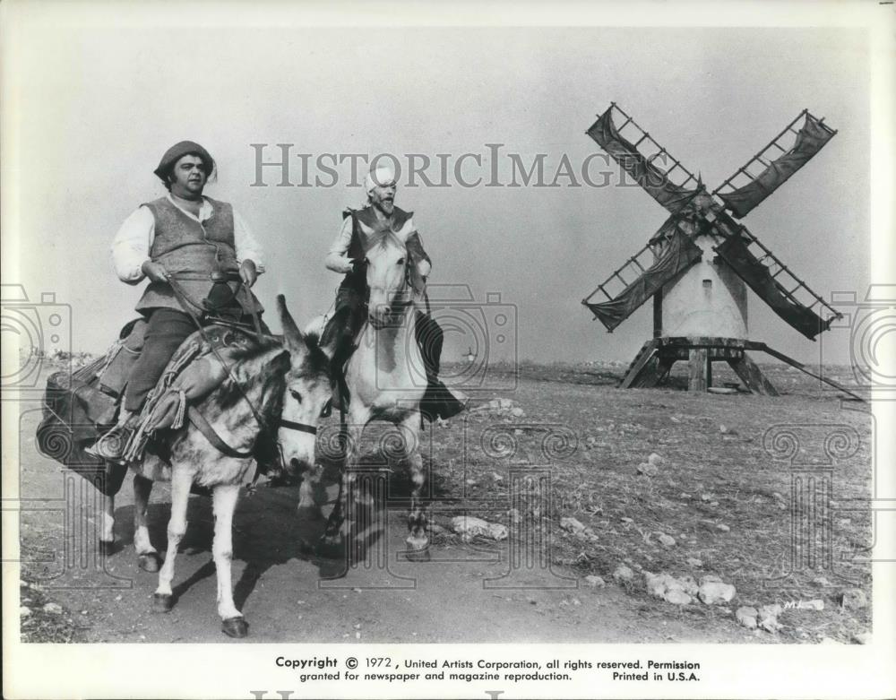 1971 Press Photo Jimmy Coco & Peter O Toole in Men From La Mancha - cvp04918 - Historic Images