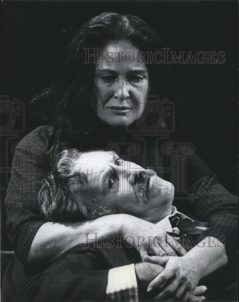 1974 Press Photo Colleen Dewhurst Jason Robards in A Moon for the Musbegotten - Historic Images
