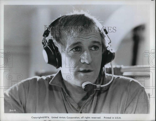 1974 Press Photo Richard Harris in Juggernaut - cvp16319 - Historic Images
