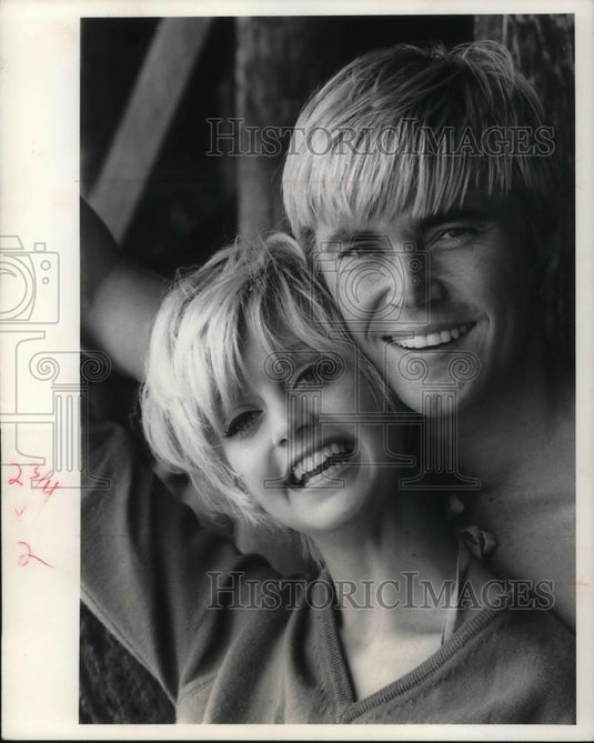 1968 Press Photo Goldie Hawn Dennis Cole On Felony Squad - cvp16112 - Historic Images